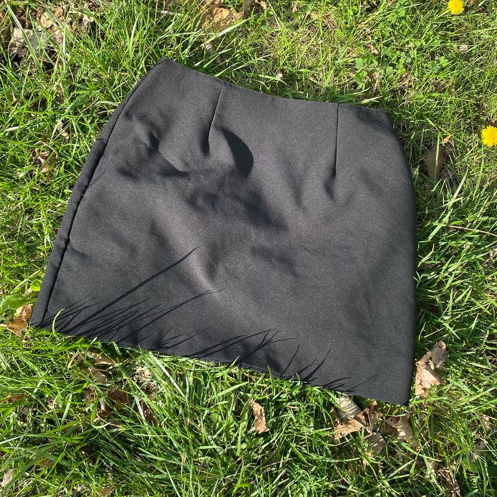 black mini skirt